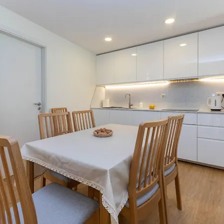 D&s - Antas House Порту